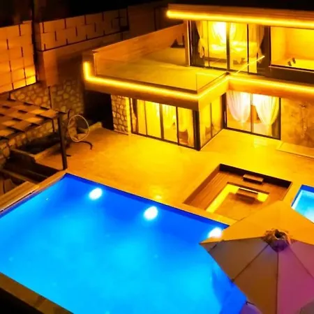 Doğa ıçerisinde Lüks Madeline Villa *