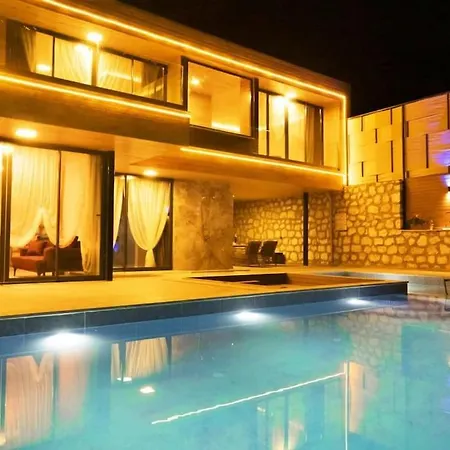 Villa Doğa ıçerisinde Lüks Madeline